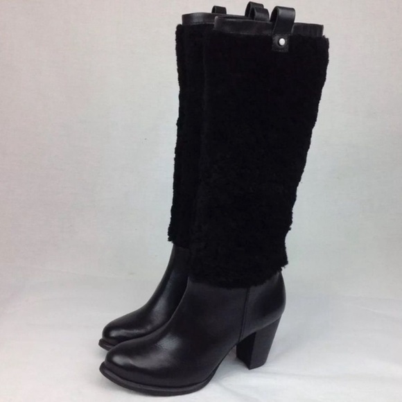 WOMENS UGG AVA EXPOSED SHERLING BOOTS - Picture 1 of 8